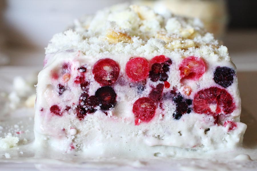 semifreddo-ai-frutti-di-bosco-senza-panna-senza-zucchero