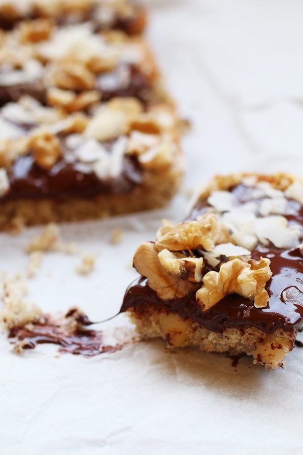 Biscotti alle Mandorle con Noci, Cioccolato e Cocco