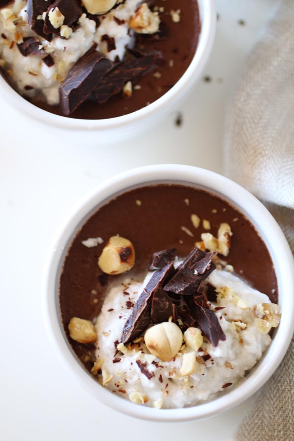 Budino al Cioccolato Senza Glutine e Senza Latte con nocciole tostate