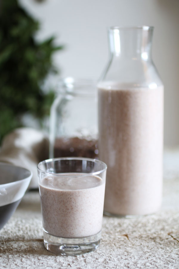 Il Latte Di Semi Di Lino è una bevanda vegetale Senza Zucchero a Basso Indice e Carico Glicemico