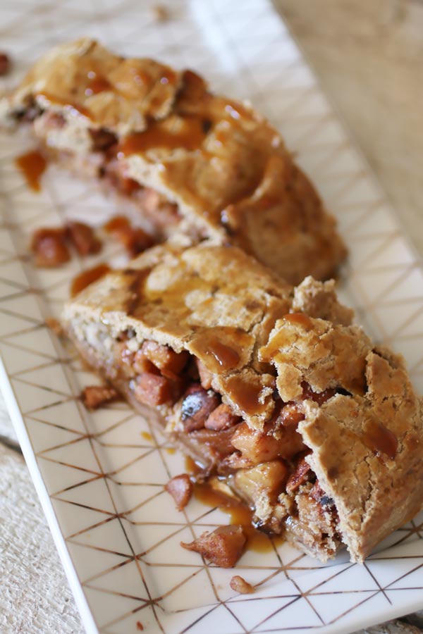 Strudel di Mele con Pasta Frolla Senza Zucchero Fette di strudel di mele con pasta frolla senza zucchero | www.dolcesenzazucchero.com