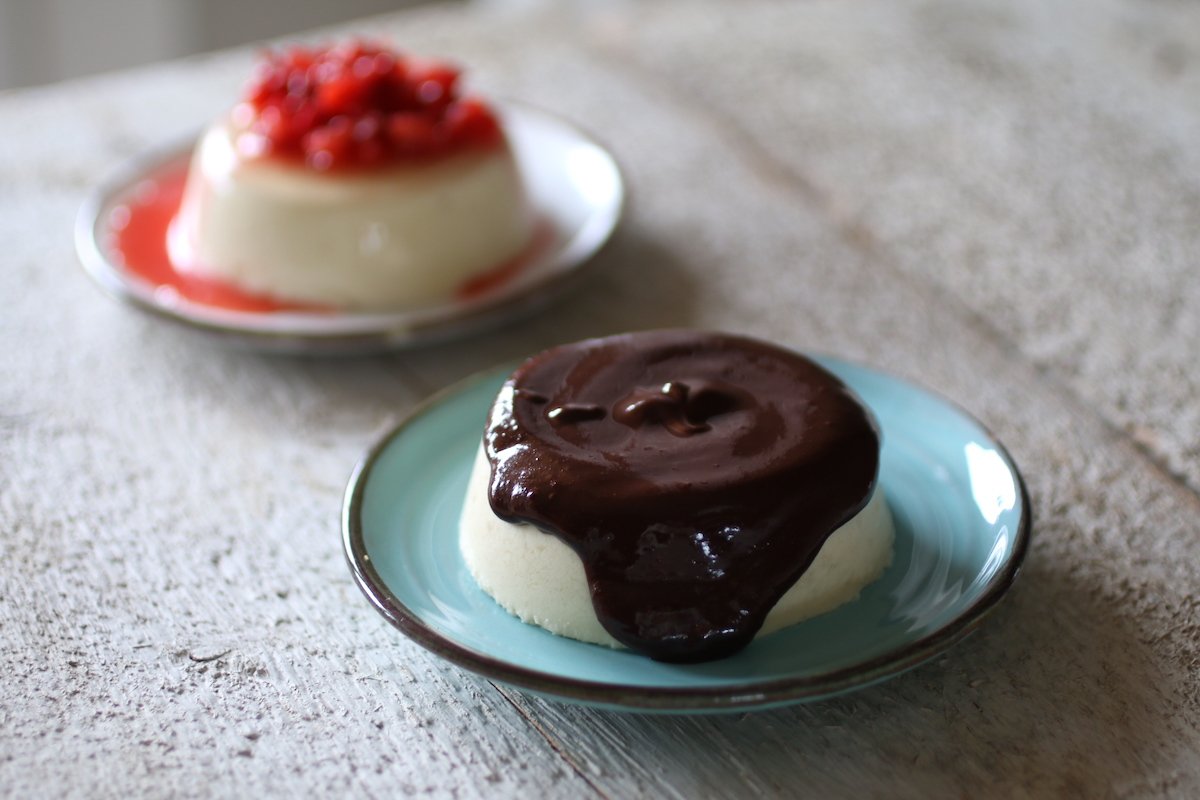 panna cotta con la salsa al cioccolato senza zucchero