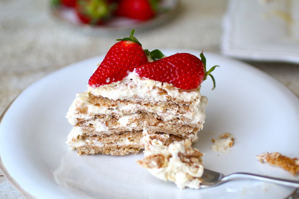 Millefoglie con Crema e Fragole Super Sana