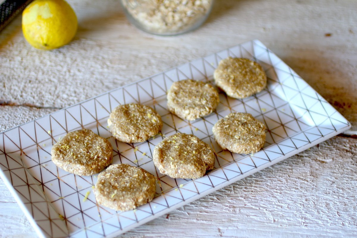 Biscotti Crudi al Limone e Zenzero Senza Zucchero