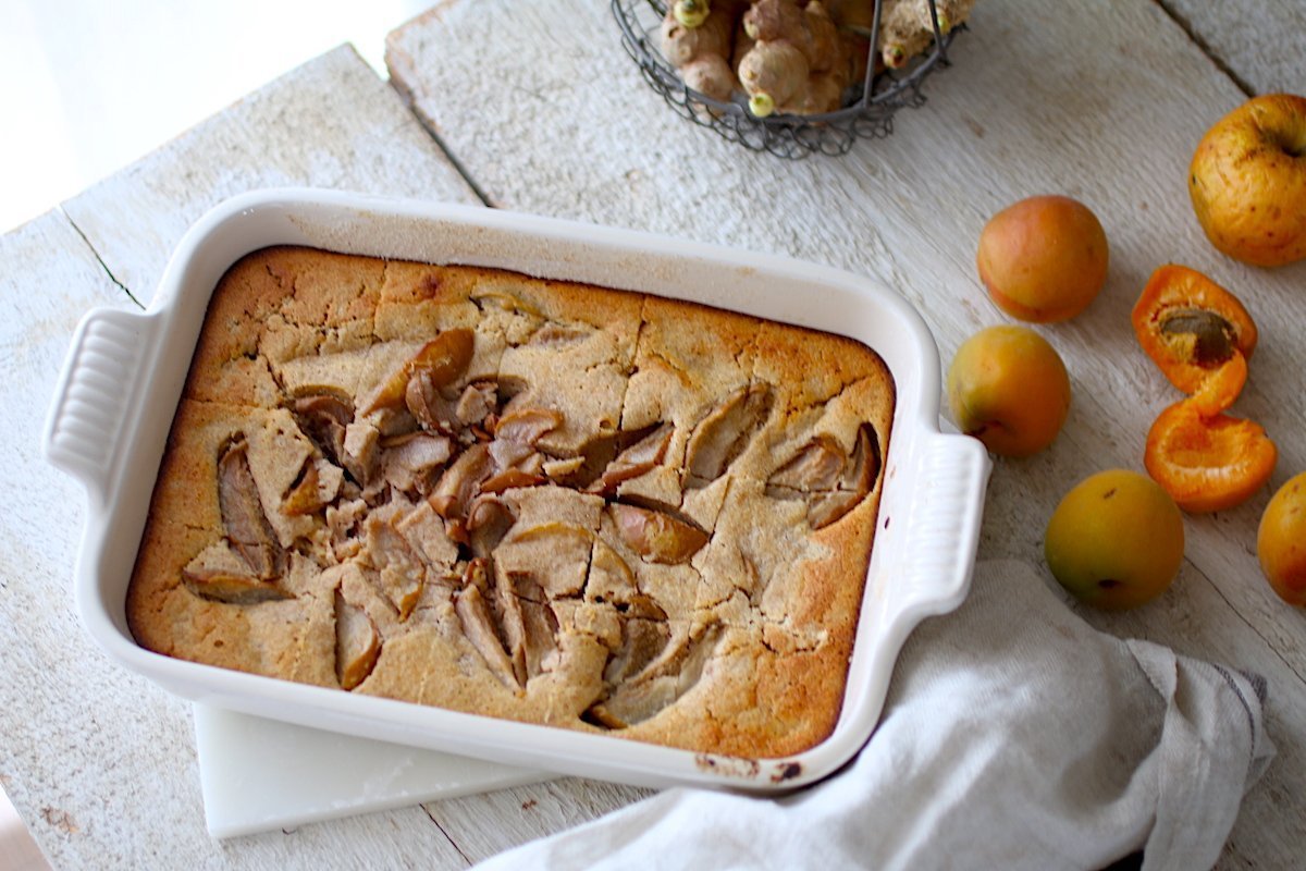Torta Estiva con un Sacco di Frutta (senza grassi)
