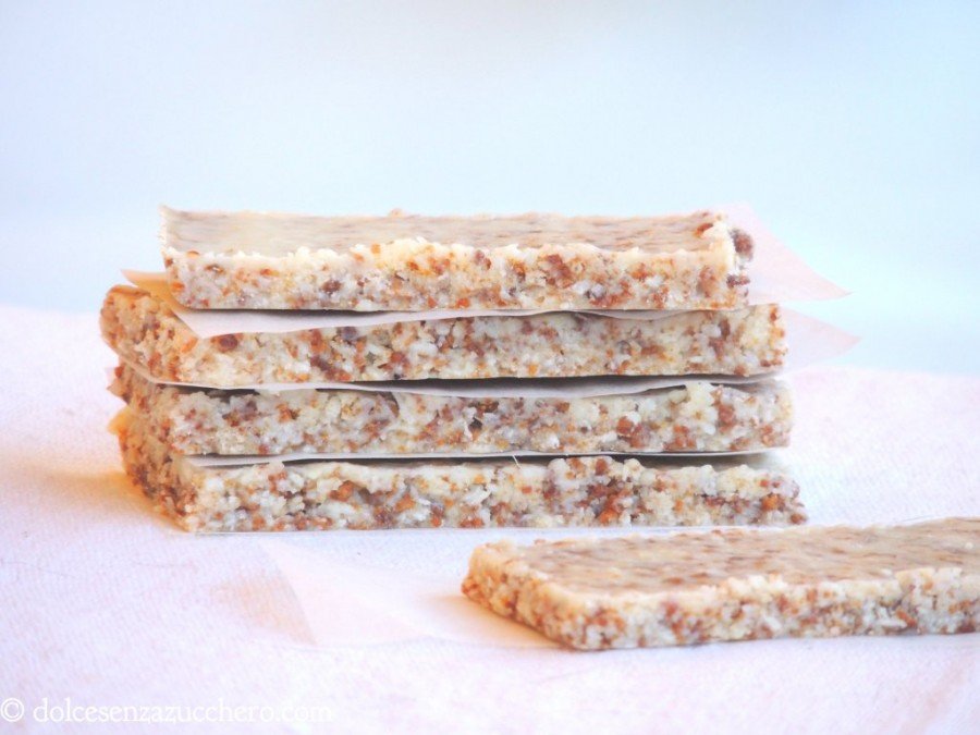 Barrette energetiche al cocco e burro di cacao vegan